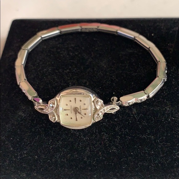 Jewelry - Vintage Gruen watch